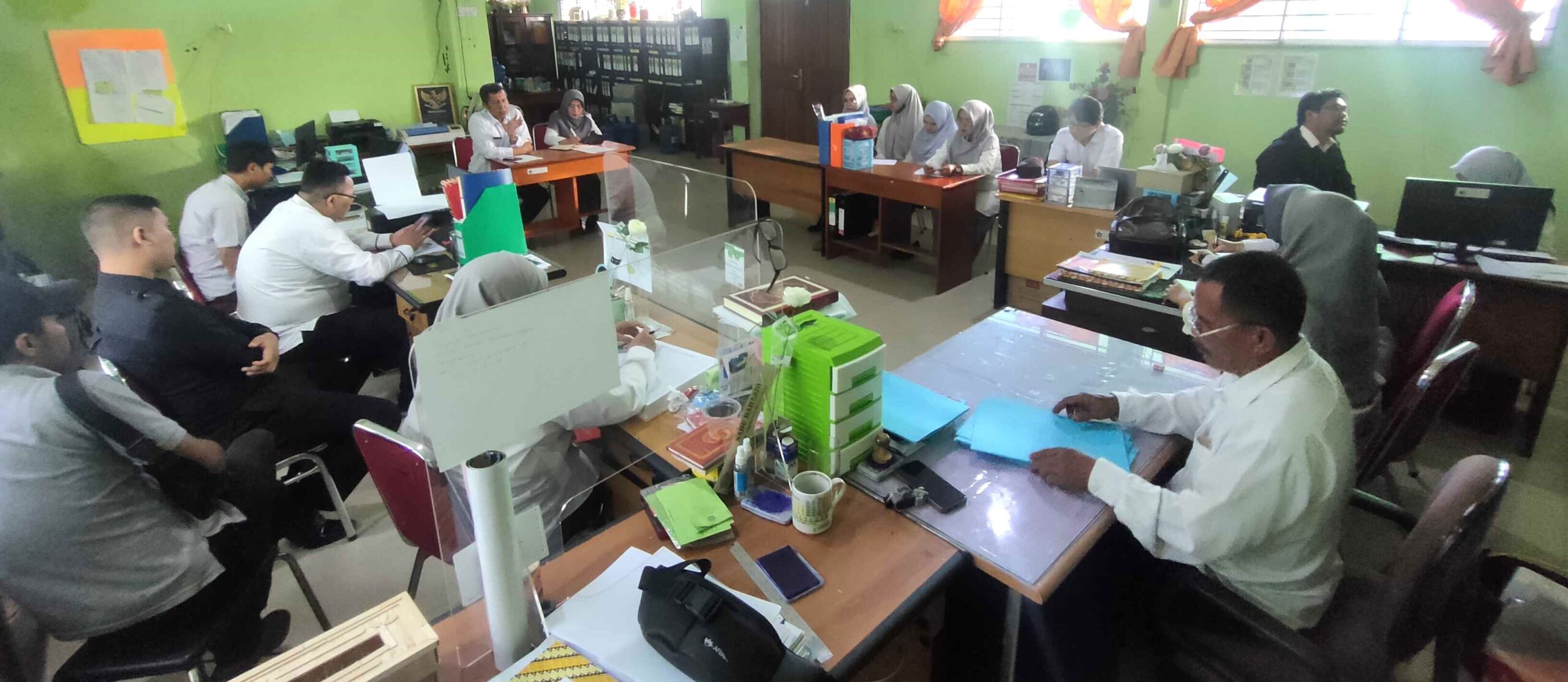 Kamad Lakukan Pembinaan Pada Pegawai Tata Usaha IMG20240123072018 Scaled