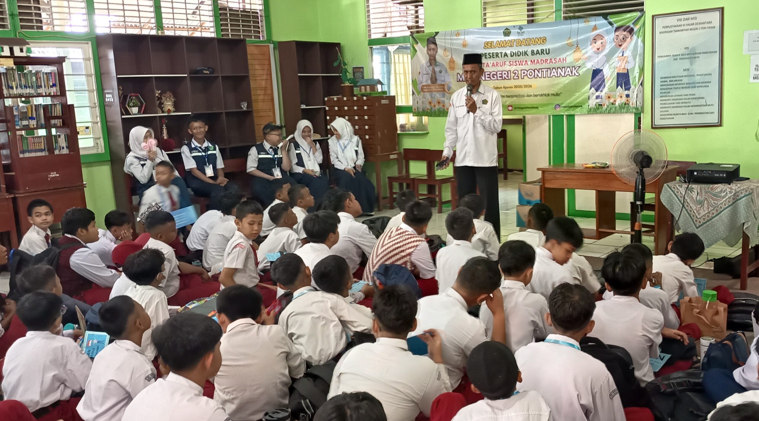 Mengenal Madrasah Lebih Dekat MATSAMA MTs. Negeri 2 Pontianak Berlangsung Meriah Scaled
