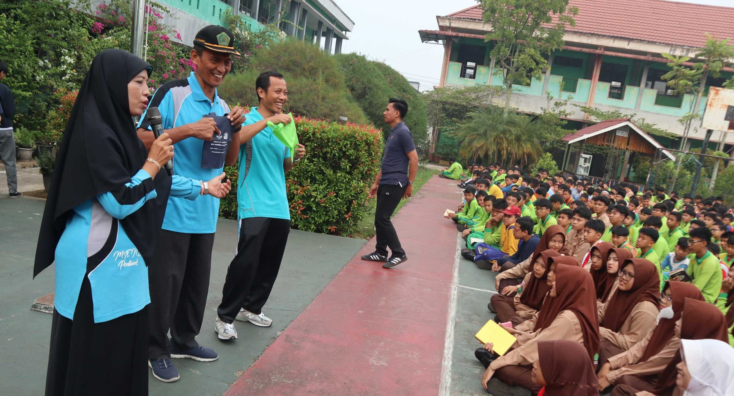 Sosialisasi Program Adiwiyata Dalam Rangka Persiapan Adiwiyata Tingkat Nasional MTs Negeri 2 Pontianak Scaled