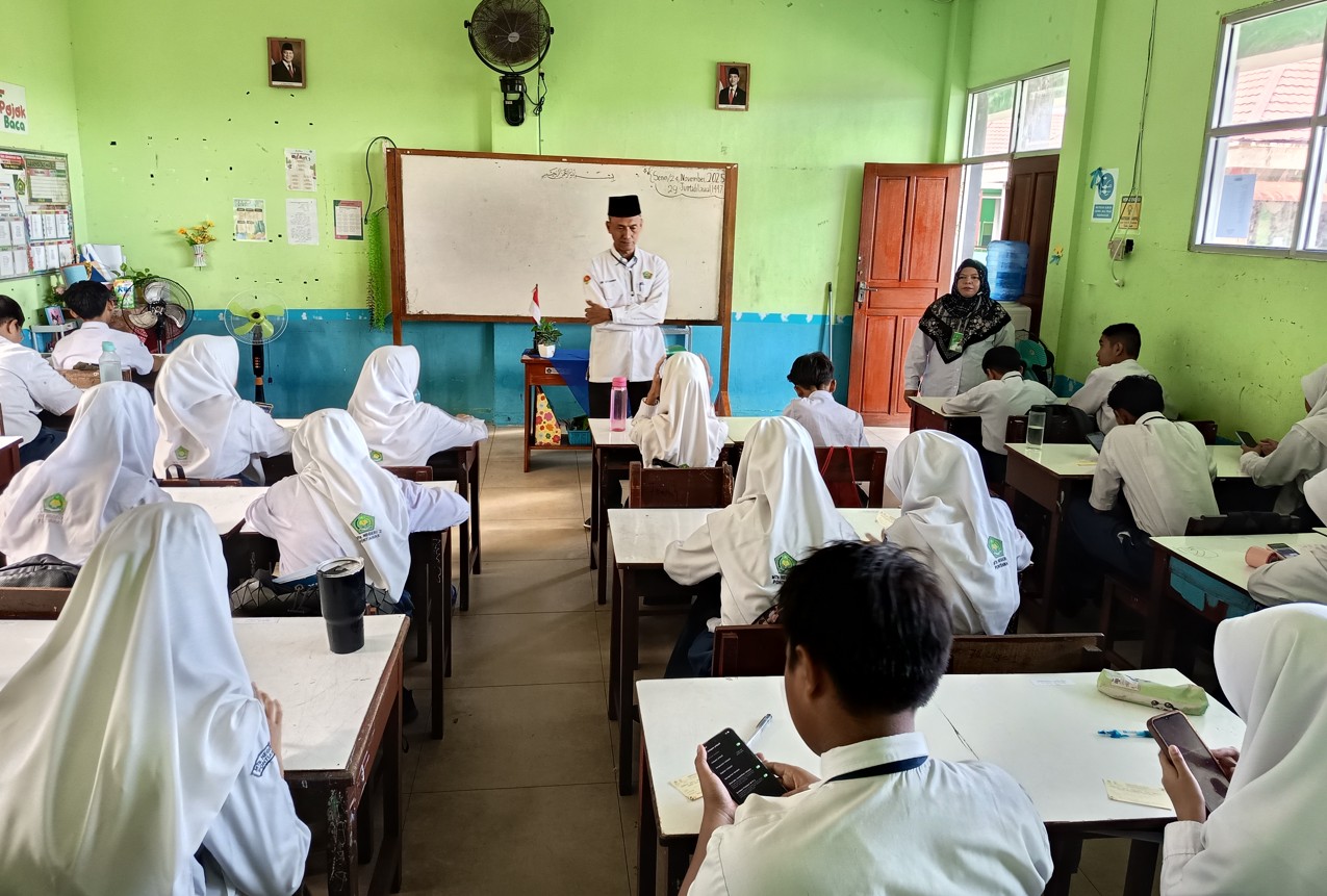 Pelaksanaan SAS Ganjil 2025 Di MTs Negeri 2 Pontianak Memastikan Asesmen Yang Efisien Dan Transparan 2